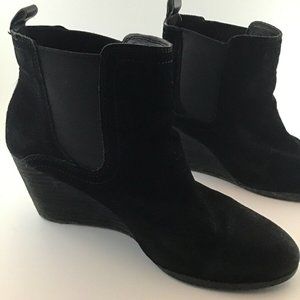 Lucky Brand Yanati Black Suede Wedge Ankle Boots Sz 9.5 Women's 3 Inch Heel *EMP